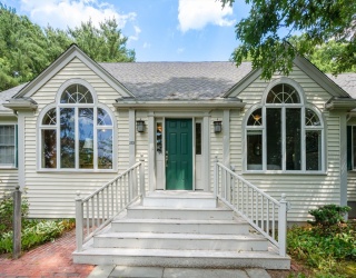 272 Winter Street, Norwell, Massachusetts, 3 Bedrooms Bedrooms, 6 Rooms Rooms,2 BathroomsBathrooms,Residential,For Sale,Winter Street,73550160