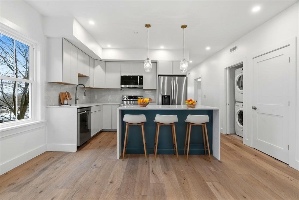79A Sheridan Street, Boston, Massachusetts, 3 Bedrooms Bedrooms, 6 Rooms Rooms,2 BathroomsBathrooms,Residential,For Sale,Sheridan Street,73550302
