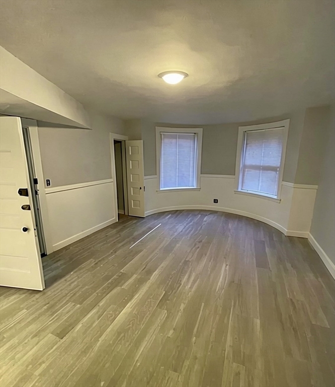 174 Bay State Road, Boston, Massachusetts, 3 Rooms Rooms,1 BathroomBathrooms,Residential Lease,For Rent,Bay State Road,73550332