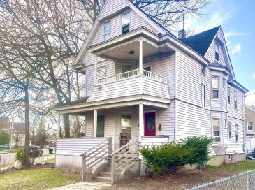 735 Belmont Ave, Springfield, Massachusetts, 3 Bedrooms Bedrooms, 5 Rooms Rooms,1 BathroomBathrooms,Residential Lease,For Rent,Belmont Ave,73550361