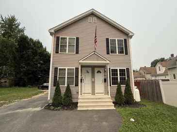 242 Eastern Ave, Springfield, Massachusetts, 3 Bedrooms Bedrooms, 6 Rooms Rooms,1.5 BathroomsBathrooms,Residential Lease,For Rent,Eastern Ave,73550387