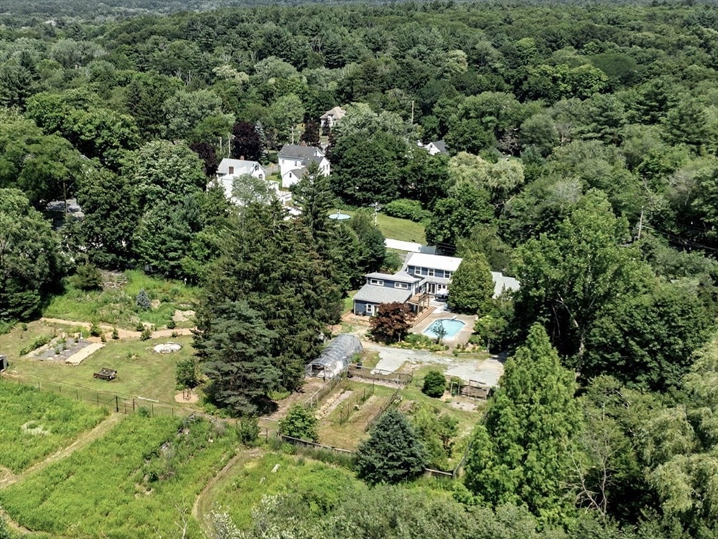 4 New St, North Reading, Massachusetts, 4 Bedrooms Bedrooms, 9 Rooms Rooms,3 BathroomsBathrooms,Residential,For Sale,New St,73550324