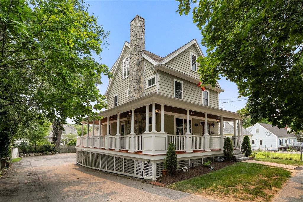 158 Lowell St, Arlington, Massachusetts, 3 Bedrooms Bedrooms, 7 Rooms Rooms,3 BathroomsBathrooms,Residential,For Sale,Lowell St,73550401