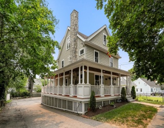 158 Lowell St, Arlington, Massachusetts, 3 Bedrooms Bedrooms, 7 Rooms Rooms,3 BathroomsBathrooms,Residential,For Sale,Lowell St,73550401