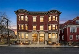 31 Homestead, Boston, Massachusetts, 3 Bedrooms Bedrooms, 7 Rooms Rooms,2 BathroomsBathrooms,Residential,For Sale,Homestead,73550415
