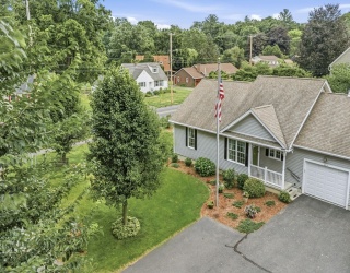 6 Toledo Ave, Westfield, Massachusetts, 2 Bedrooms Bedrooms, 4 Rooms Rooms,2 BathroomsBathrooms,Residential,For Sale,Toledo Ave,73550423