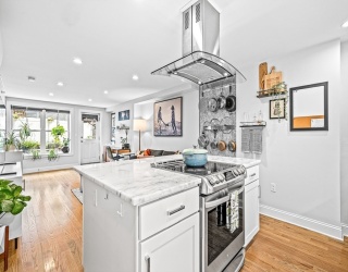 57 Broadway, Chelsea, Massachusetts, 2 Bedrooms Bedrooms, 6 Rooms Rooms,2 BathroomsBathrooms,Residential,For Sale,Broadway,73550427