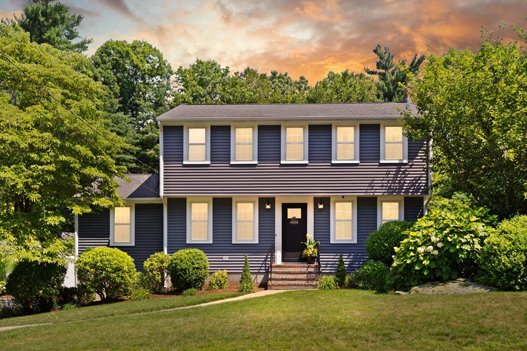 19 Scott Drive, Easton, Massachusetts, 3 Bedrooms Bedrooms, 10 Rooms Rooms,2.5 BathroomsBathrooms,Residential,For Sale,Scott Drive,73550431