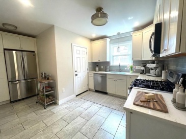 15 Palmer, Waltham, Massachusetts, 3 Bedrooms Bedrooms, 6 Rooms Rooms,1 BathroomBathrooms,Residential Lease,For Rent,Palmer,73544169 15 Palmer, Waltham, Massachusetts, 3 Bedrooms Bedrooms, 6 Rooms Rooms,1 BathroomBathrooms,Residential Lease,For Rent,Palmer,73544169