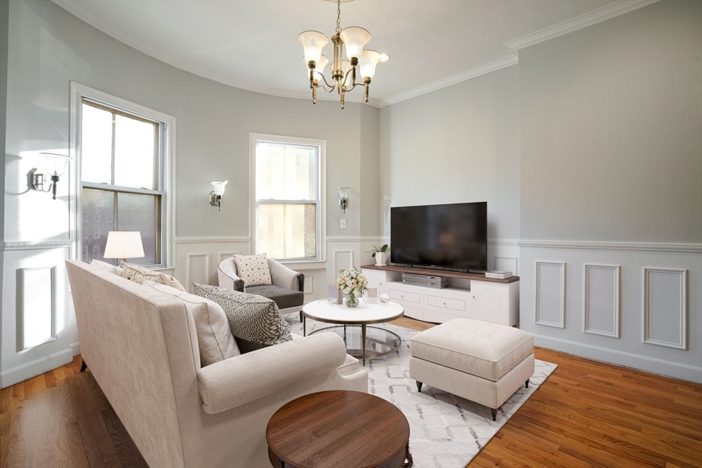 617 Massachusetts Avenue, Boston, Massachusetts, 2 Bedrooms Bedrooms, 6 Rooms Rooms,1 BathroomBathrooms,Residential Lease,For Rent,Massachusetts Avenue,73536163