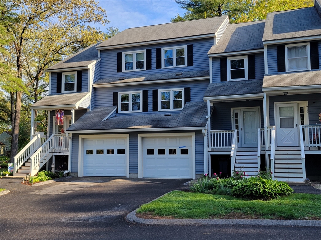 223 Heritage Dr, Northbridge, Massachusetts, 2 Bedrooms Bedrooms, 5 Rooms Rooms,1.5 BathroomsBathrooms,Residential,For Sale,Heritage Dr,73520136