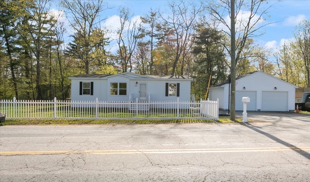 230 Chestnut Hill Rd., Rochester, New Hampshire, 3 Bedrooms Bedrooms, 6 Rooms Rooms,2 BathroomsBathrooms,Residential,For Sale,Chestnut Hill Rd.,73518718