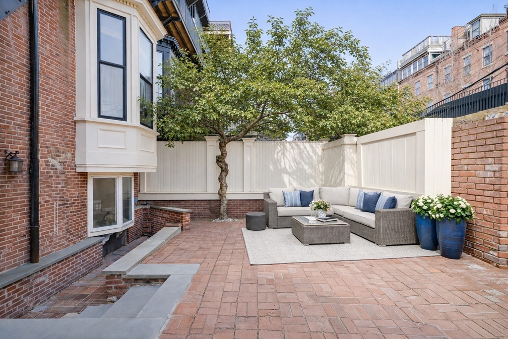 7 Upton St, Boston, Massachusetts, 3 Bedrooms Bedrooms, 4 Rooms Rooms,2 BathroomsBathrooms,Residential,For Sale,Upton St,73516775