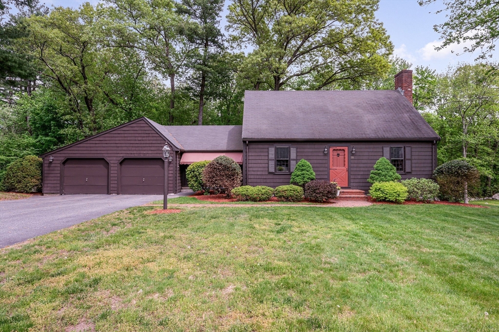 55 Blueberry Lane, Reading, Massachusetts, 3 Bedrooms Bedrooms, 8 Rooms Rooms,1.5 BathroomsBathrooms,Residential,For Sale,Blueberry Lane,73524761