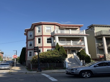 180 Boston St, Boston, Massachusetts, 3 Bedrooms Bedrooms, 6 Rooms Rooms,1.5 BathroomsBathrooms,Residential Lease,For Rent,Boston St,73550480