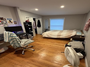 142 Newbury Ave, Quincy, Massachusetts, 3 Bedrooms Bedrooms, 6 Rooms Rooms,2 BathroomsBathrooms,Residential Lease,For Rent,Newbury Ave,73550496