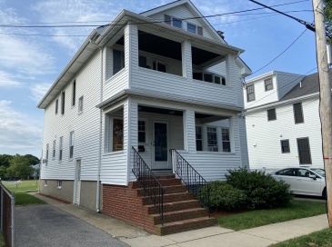 36 Walnut Street, Belmont, Massachusetts, 2 Bedrooms Bedrooms, 6 Rooms Rooms,1 BathroomBathrooms,Residential Lease,For Rent,Walnut Street,73550512