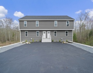 13 Broadway, Raynham, Massachusetts, 4 Bedrooms Bedrooms, 7 Rooms Rooms,3.5 BathroomsBathrooms,Residential Lease,For Rent,Broadway,73550563