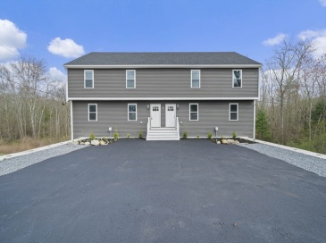 13 Broadway, Raynham, Massachusetts, 4 Bedrooms Bedrooms, 7 Rooms Rooms,3.5 BathroomsBathrooms,Residential Lease,For Rent,Broadway,73550563