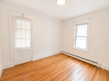 53 Sycamore St, Everett, Massachusetts, 3 Bedrooms Bedrooms, 6 Rooms Rooms,1 BathroomBathrooms,Residential Lease,For Rent,Sycamore St,73550552