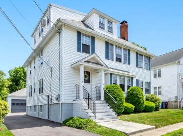 17 Holden Rd., Belmont, Massachusetts, 3 Bedrooms Bedrooms, 8 Rooms Rooms,2 BathroomsBathrooms,Residential Lease,For Rent,Holden Rd.,73550582