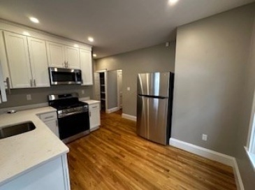 42-44 Caughey St, Waltham, Massachusetts, 1 Bedroom Bedrooms, 4 Rooms Rooms,1 BathroomBathrooms,Residential Lease,For Rent,Caughey St,73550585