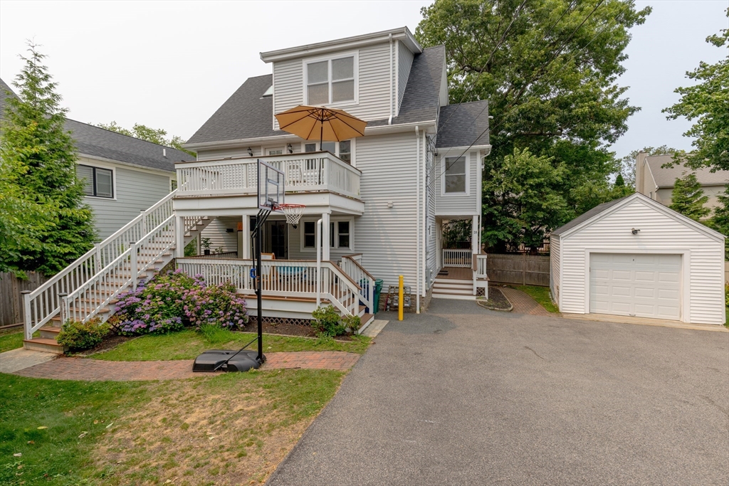 28 Beecher Pl, Newton, Massachusetts, 3 Bedrooms Bedrooms, 7 Rooms Rooms,2 BathroomsBathrooms,Residential,For Sale,Beecher Pl,73550540