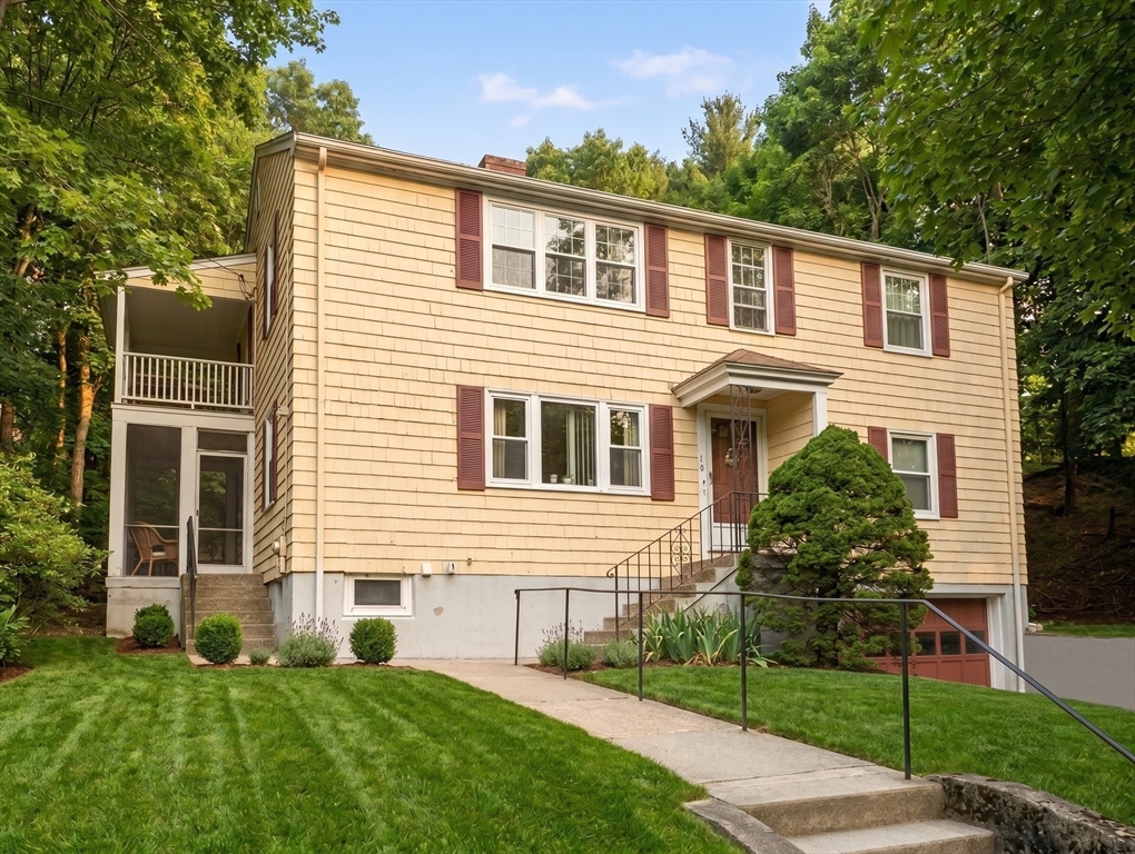 11 Whittemore Rd, Newton, Massachusetts, 2 Bedrooms Bedrooms, 4 Rooms Rooms,1 BathroomBathrooms,Residential Lease,For Rent,Whittemore Rd,73550615