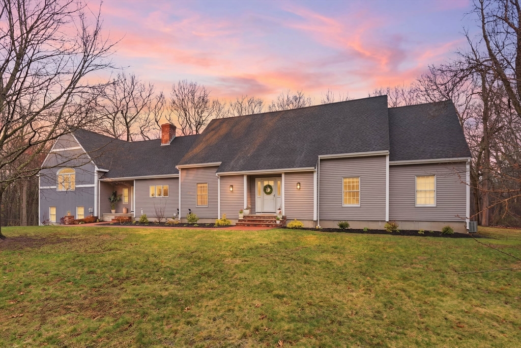 30 Anne Rd, North Andover, Massachusetts, 5 Bedrooms Bedrooms, 11 Rooms Rooms,5 BathroomsBathrooms,Residential,For Sale,Anne Rd,73550631