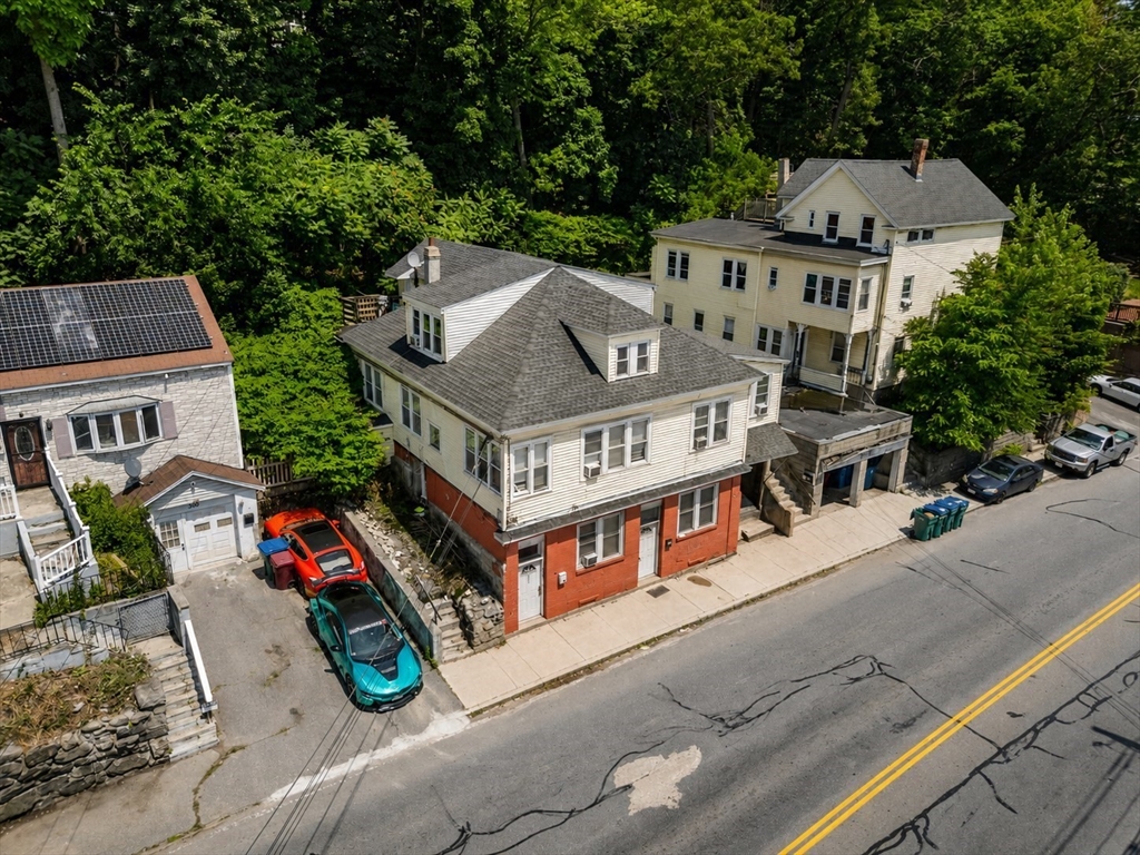 308 Rogers St, Lowell, Massachusetts, 8 Bedrooms Bedrooms, 16 Rooms Rooms,4 BathroomsBathrooms,Residential Income,For Sale,Rogers St,73550448