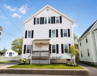 28 Richmond St, Blackstone, Massachusetts, 9 Bedrooms Bedrooms, 15 Rooms Rooms,3 BathroomsBathrooms,Residential Income,For Sale,Richmond St,73550462