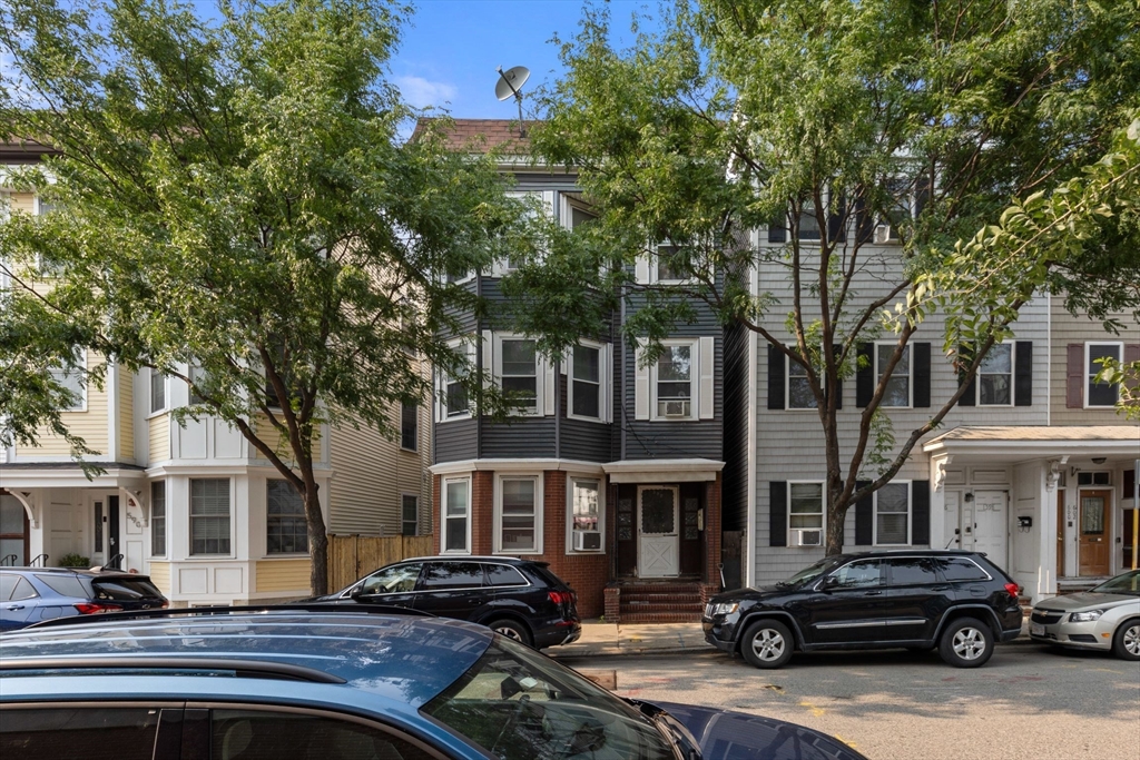 592 E 3rd Street, Boston, Massachusetts, 2 Bedrooms Bedrooms, 5 Rooms Rooms,1 BathroomBathrooms,Residential Lease,For Rent,E 3rd Street,73550816