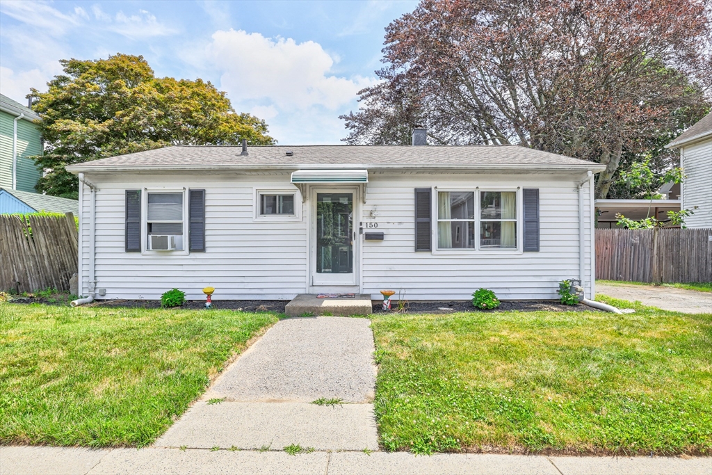 150 Armour St, New Bedford, Massachusetts, 3 Bedrooms Bedrooms, 5 Rooms Rooms,1 BathroomBathrooms,Residential,For Sale,Armour St,73550442