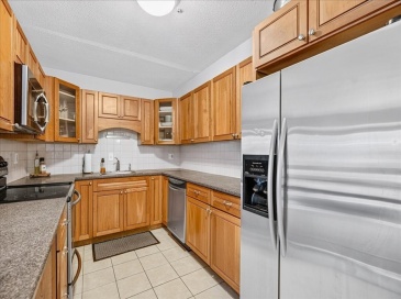 55 Tall Oaks Dr, Weymouth, Massachusetts, 2 Bedrooms Bedrooms, 6 Rooms Rooms,2 BathroomsBathrooms,Residential,For Sale,Tall Oaks Dr,73550484