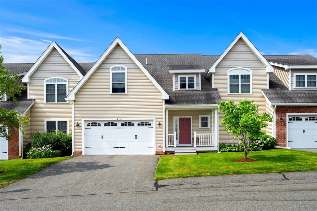100 Kirkbride, Danvers, Massachusetts, 2 Bedrooms Bedrooms, 8 Rooms Rooms,2.5 BathroomsBathrooms,Residential,For Sale,Kirkbride,73550510