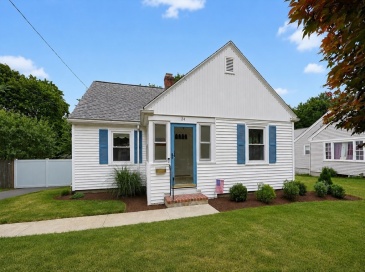 24 Oak St, Medfield, Massachusetts, 3 Bedrooms Bedrooms, 7 Rooms Rooms,1 BathroomBathrooms,Residential,For Sale,Oak St,73550554 24 Oak St, Medfield, Massachusetts, 3 Bedrooms Bedrooms, 7 Rooms Rooms,1 BathroomBathrooms,Residential,For Sale,Oak St,73550554
