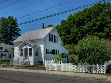 38 Eagle St, Ware, Massachusetts, 3 Bedrooms Bedrooms, 6 Rooms Rooms,1 BathroomBathrooms,Residential,For Sale,Eagle St,73550477