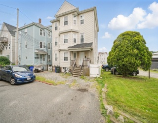 646 Birch St, Fall River, Massachusetts, 9 Bedrooms Bedrooms, 21 Rooms Rooms,3 BathroomsBathrooms,Residential Income,For Sale,Birch St,73550854