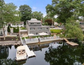 32 Treasure Island Rd, Plainville, Massachusetts, 2 Bedrooms Bedrooms, 8 Rooms Rooms,1 BathroomBathrooms,Residential,For Sale,Treasure Island Rd,73550703