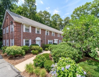 21 Westerly St, Wellesley, Massachusetts, 2 Bedrooms Bedrooms, 5 Rooms Rooms,1.5 BathroomsBathrooms,Residential,For Sale,Westerly St,73550855