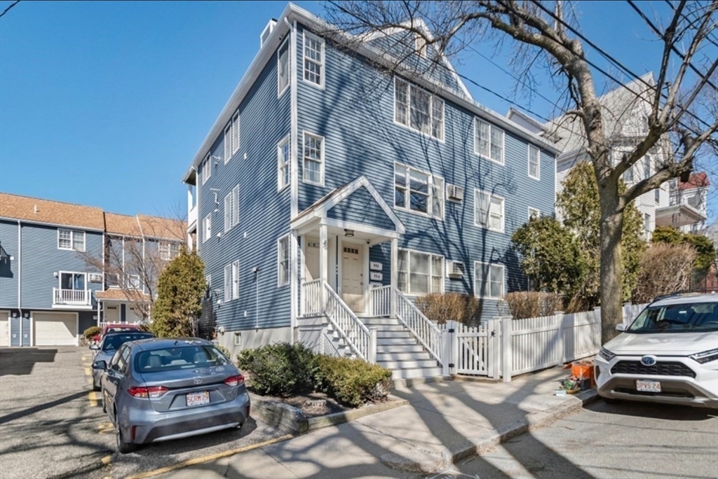75 Mount Vernon St, Somerville, Massachusetts, 3 Bedrooms Bedrooms, 6 Rooms Rooms,2 BathroomsBathrooms,Residential,For Sale,Mount Vernon St,73550730
