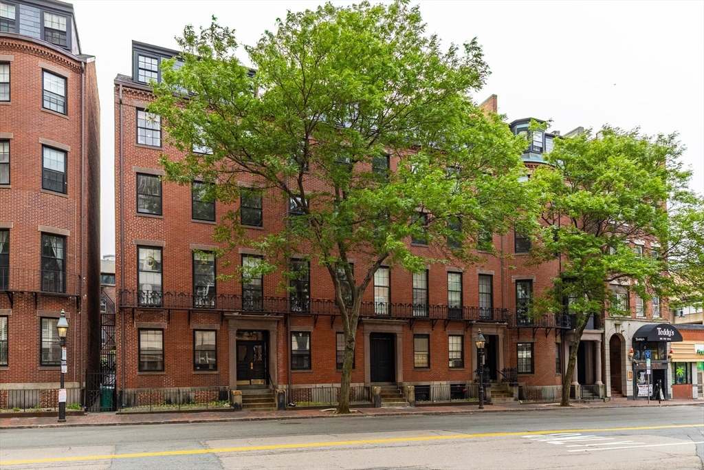 17 Bowdoin St, Boston, Massachusetts, 1 Bedroom Bedrooms, 3 Rooms Rooms,1 BathroomBathrooms,Residential,For Sale,Bowdoin St,73550560