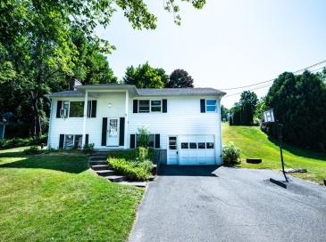 13 Church St, Erving, Massachusetts, 3 Bedrooms Bedrooms, 5 Rooms Rooms,2.5 BathroomsBathrooms,Residential,For Sale,Church St,73550578