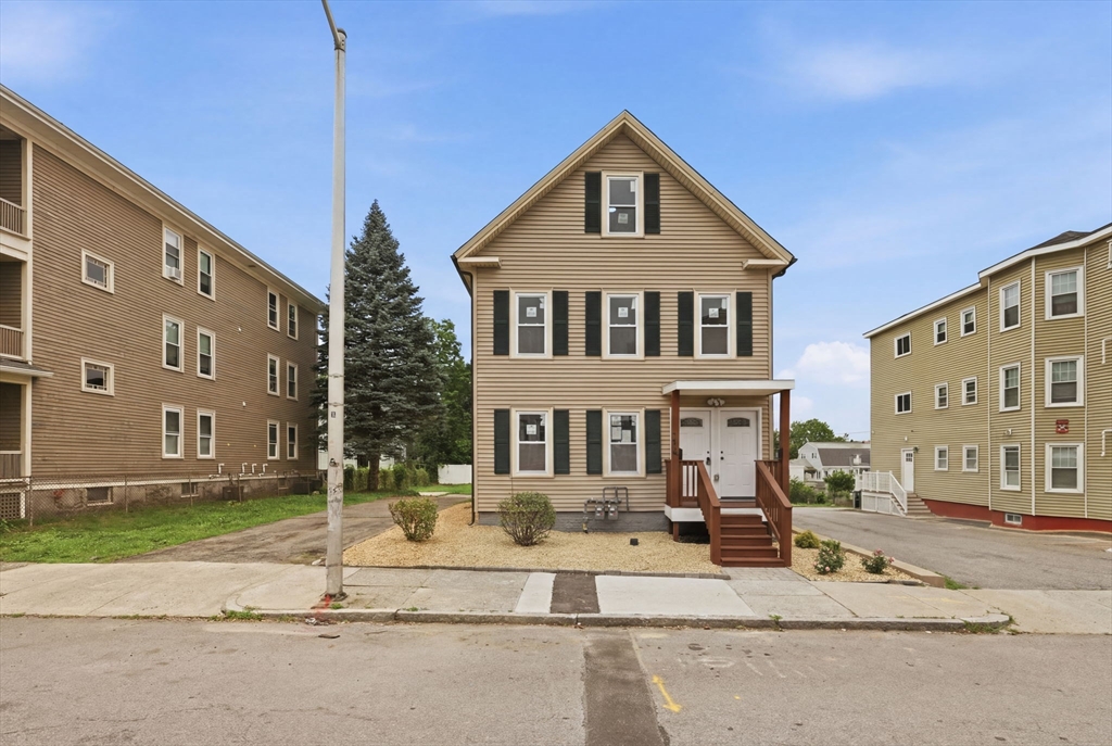14 Cutler St, Worcester, Massachusetts, 9 Bedrooms Bedrooms, 18 Rooms Rooms,4 BathroomsBathrooms,Residential Income,For Sale,Cutler St,73550729