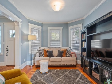 24 Barton Street, Somerville, Massachusetts, 2 Bedrooms Bedrooms, 6 Rooms Rooms,1 BathroomBathrooms,Residential,For Sale,Barton Street,73550598 24 Barton Street, Somerville, Massachusetts, 2 Bedrooms Bedrooms, 6 Rooms Rooms,1 BathroomBathrooms,Residential,For Sale,Barton Street,73550598