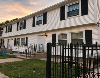 85 Beacon Ave, Lawrence, Massachusetts, 2 Bedrooms Bedrooms, 4 Rooms Rooms,1.5 BathroomsBathrooms,Residential,For Sale,Beacon Ave,73550584