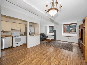 200 Market St, Lowell, Massachusetts, 2 Bedrooms Bedrooms, 4 Rooms Rooms,1.5 BathroomsBathrooms,Residential,For Sale,Market St,73478518