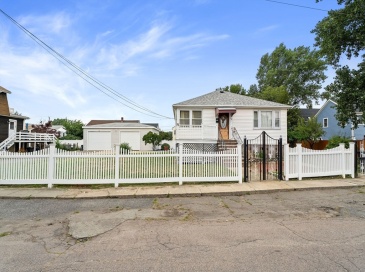 101 Kenberma St, Hull, Massachusetts, 5 Bedrooms Bedrooms, 10 Rooms Rooms,2 BathroomsBathrooms,Residential,For Sale,Kenberma St,73550932 101 Kenberma St, Hull, Massachusetts, 5 Bedrooms Bedrooms, 10 Rooms Rooms,2 BathroomsBathrooms,Residential,For Sale,Kenberma St,73550932