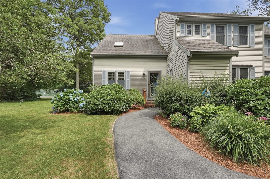 35 Santuit Pond Way, Mashpee, Massachusetts, 2 Bedrooms Bedrooms, 4 Rooms Rooms,1.5 BathroomsBathrooms,Residential,For Sale,Santuit Pond Way,73548624