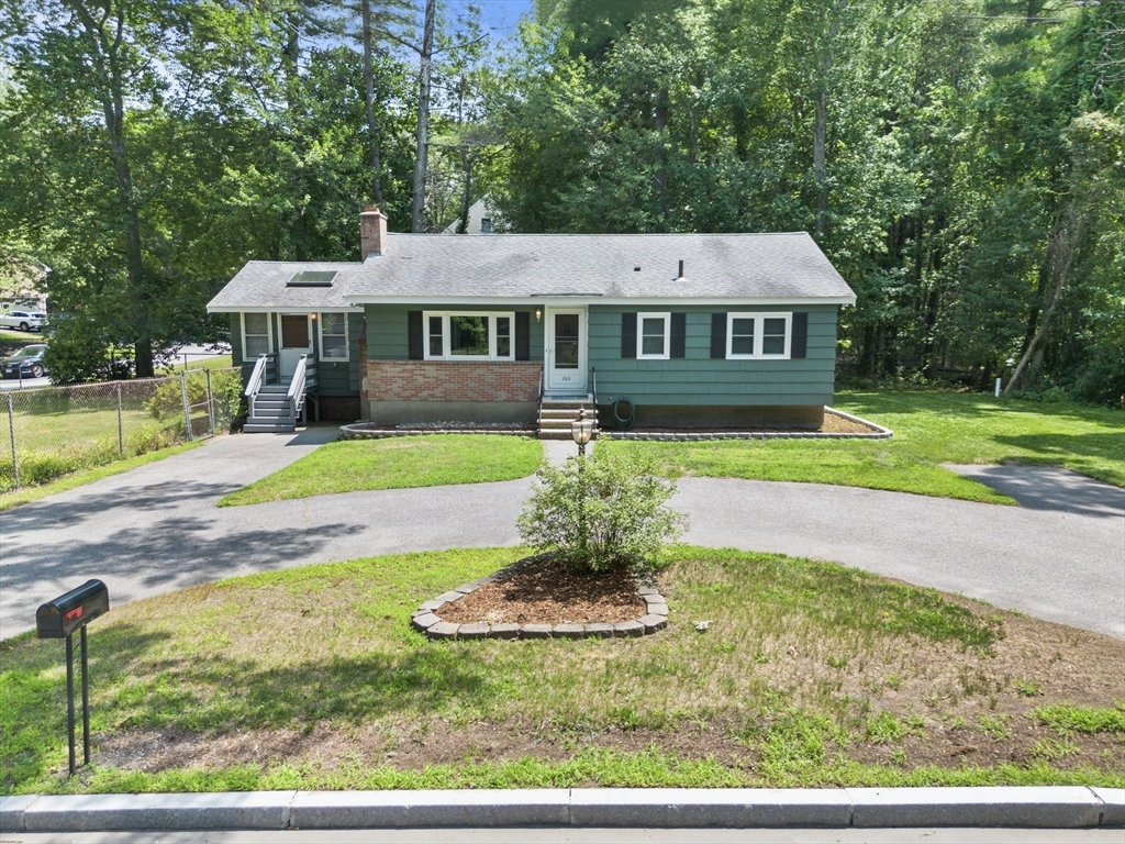 266 Burlington Avenue, Wilmington, Massachusetts, 3 Bedrooms Bedrooms, 6 Rooms Rooms,1 BathroomBathrooms,Residential,For Sale,Burlington Avenue,73550632